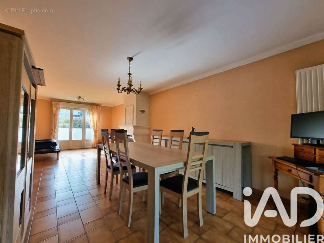 Maison 108 m² à La Bassee  - photo 3