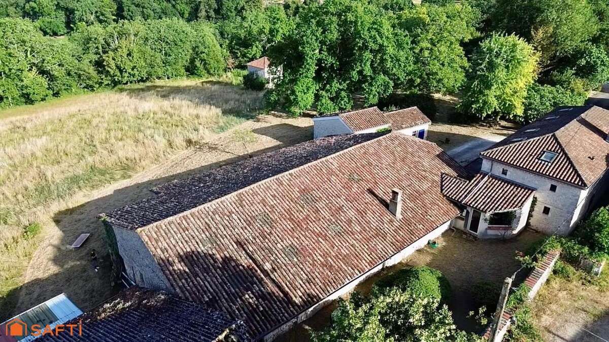 Maison 200 m² à Sainte-Colombe-De-Villeneuve  - photo 3