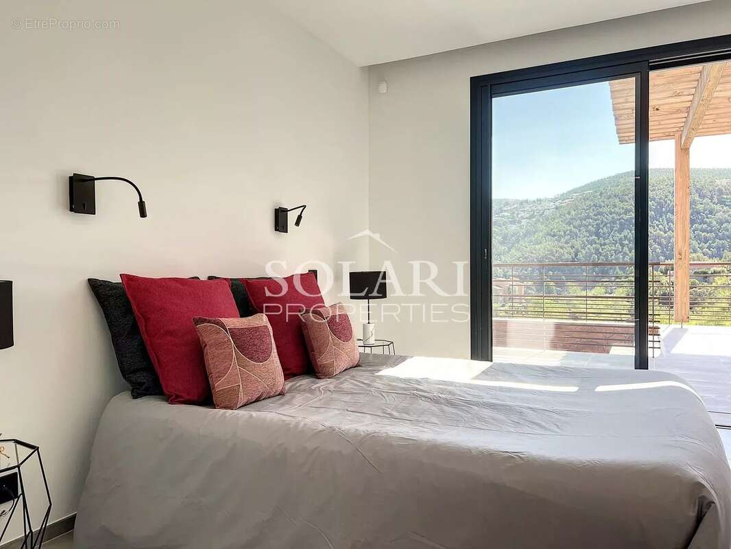 Maison à THEOULE-SUR-MER