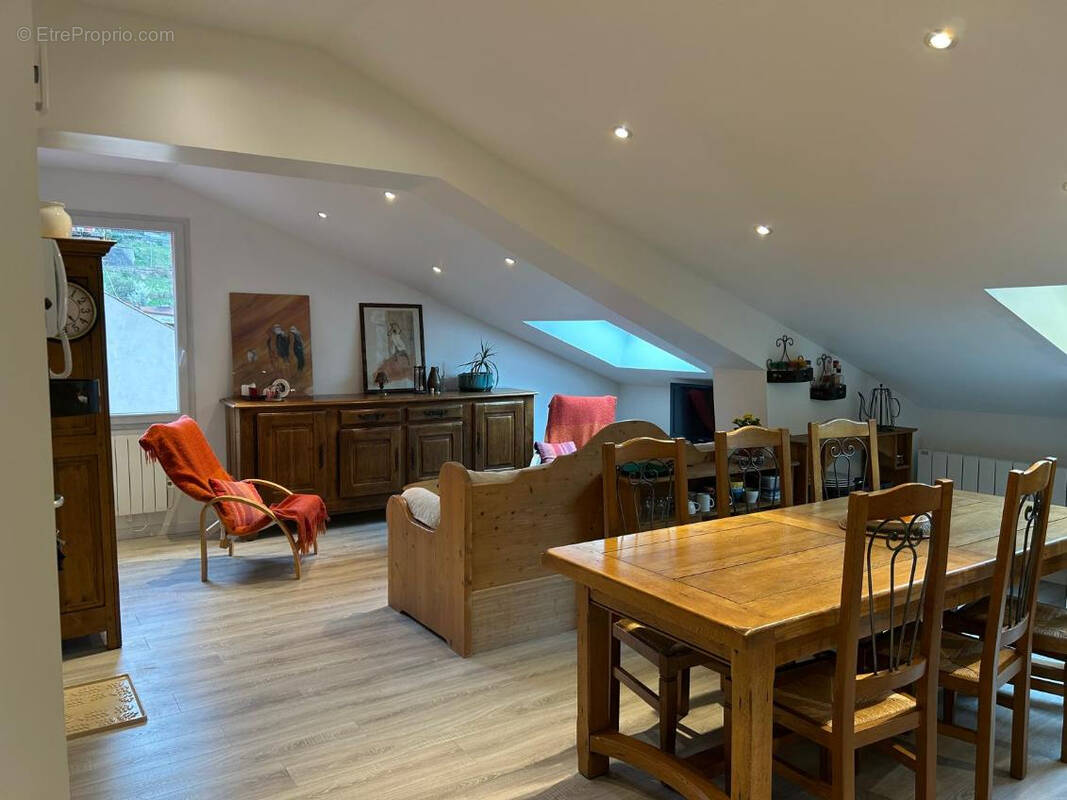 Appartement à BELLEGARDE-SUR-VALSERINE