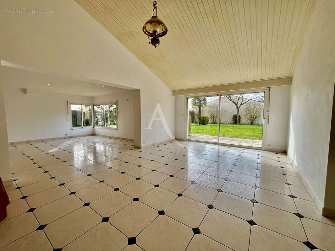 Maison à NOTRE-DAME-DE-RIEZ