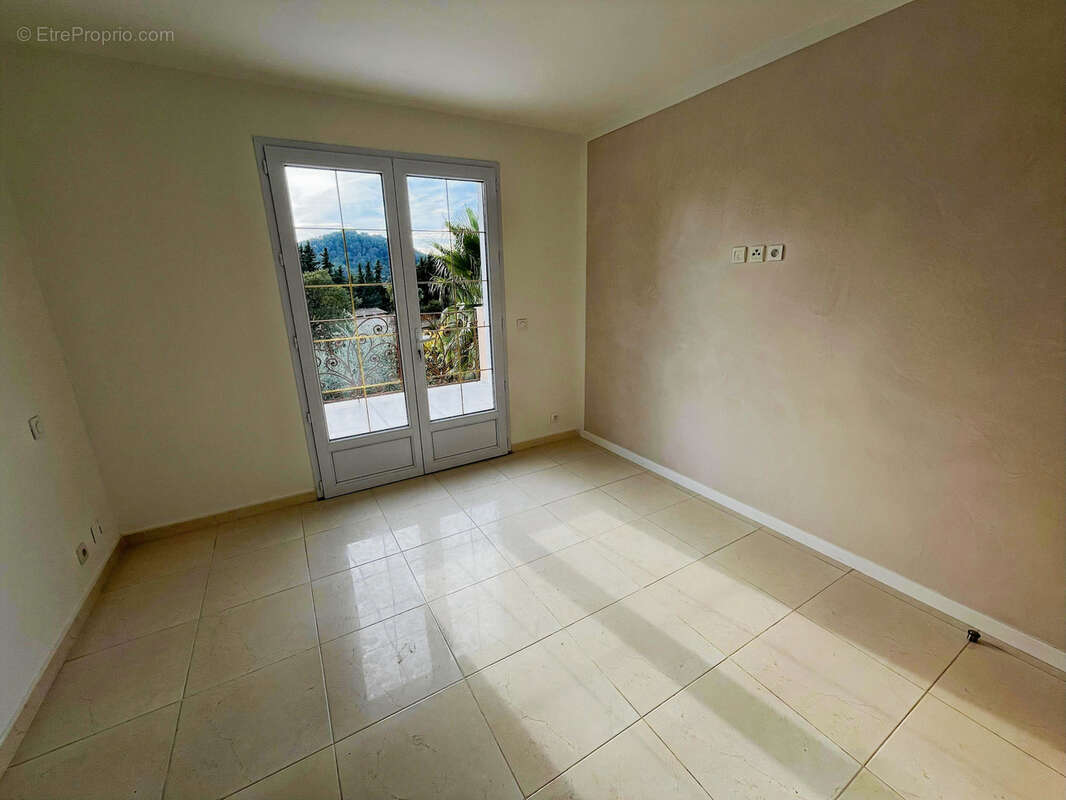Maison à LA MOTTE
