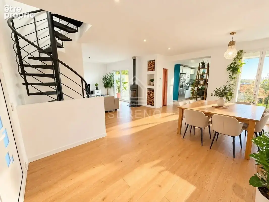 Maison 6 pièces 160 m² à vendre à Fontenay-Sous-Bois (94120) - photo 2