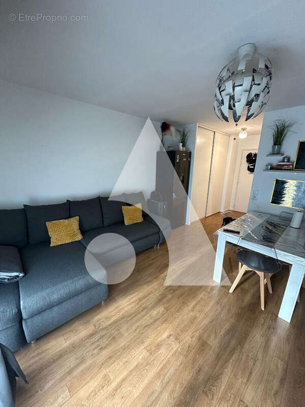 Appartement à VILLENEUVE-LA-GARENNE
