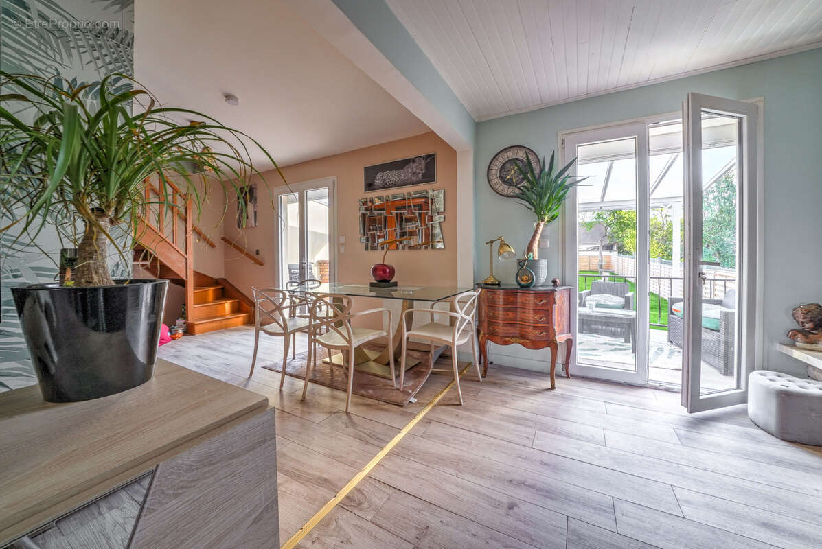 Maison à MONTIGNY-LES-CORMEILLES