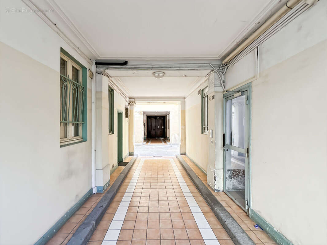 Studio Paris 15 FELIX FAURE 10.52 m2 - photo 12