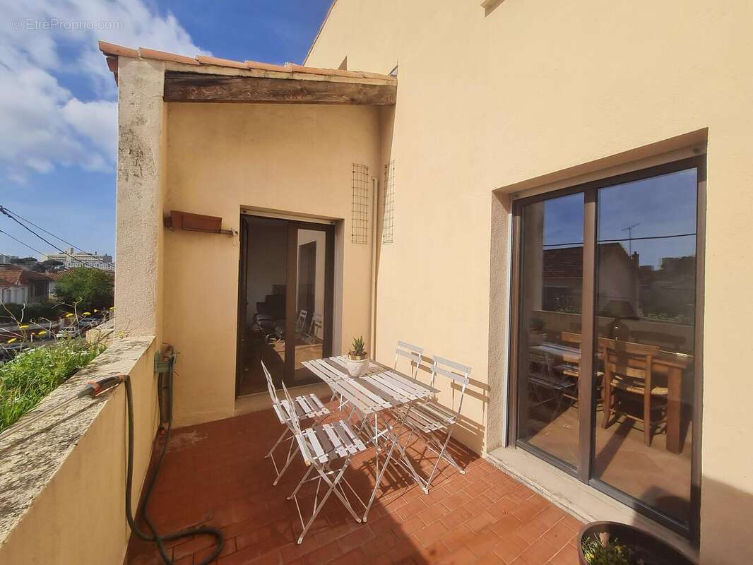 Appartement à MARSEILLE-9E