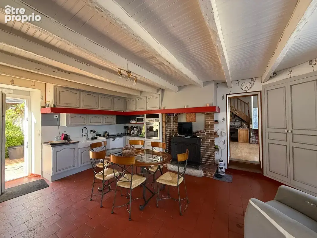 Maison 7 pièces 165 m² à vendre à Issoudun (36100) - photo 2