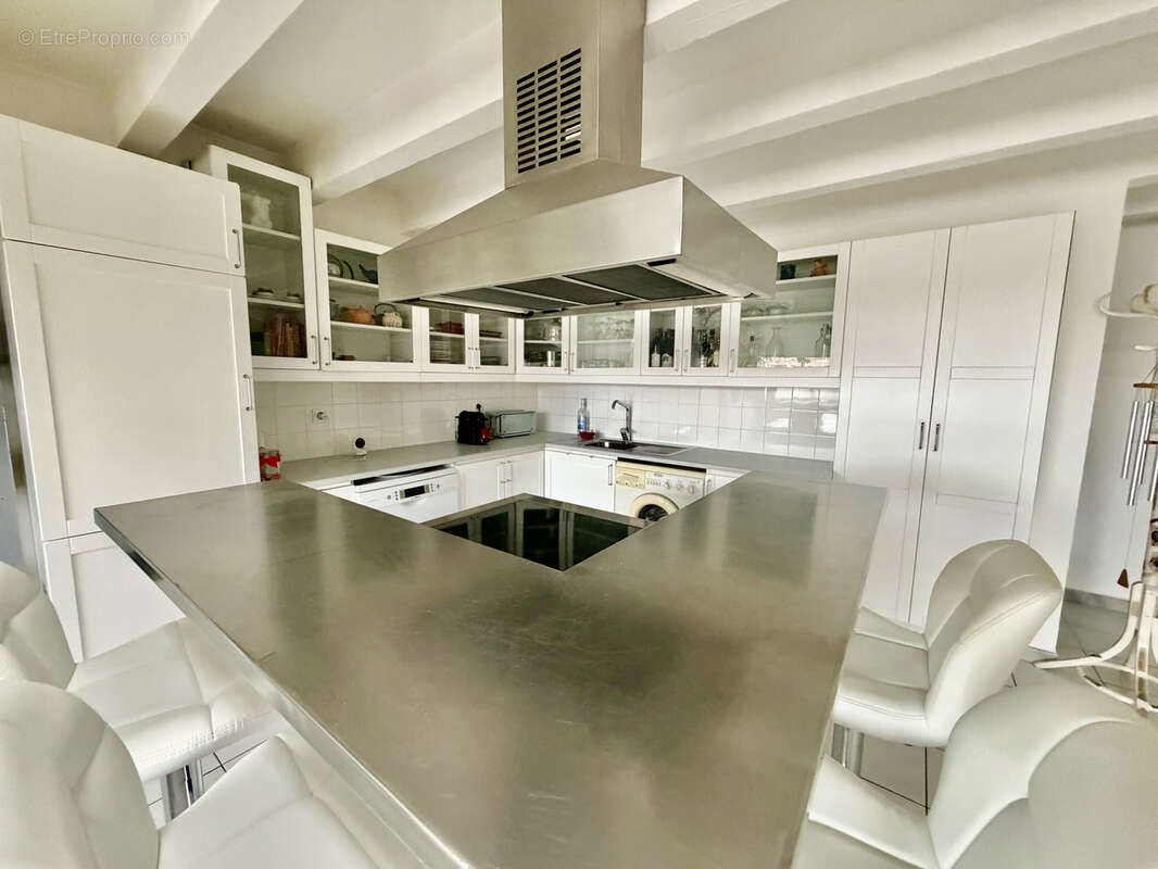 Appartement à MARSEILLE-7E