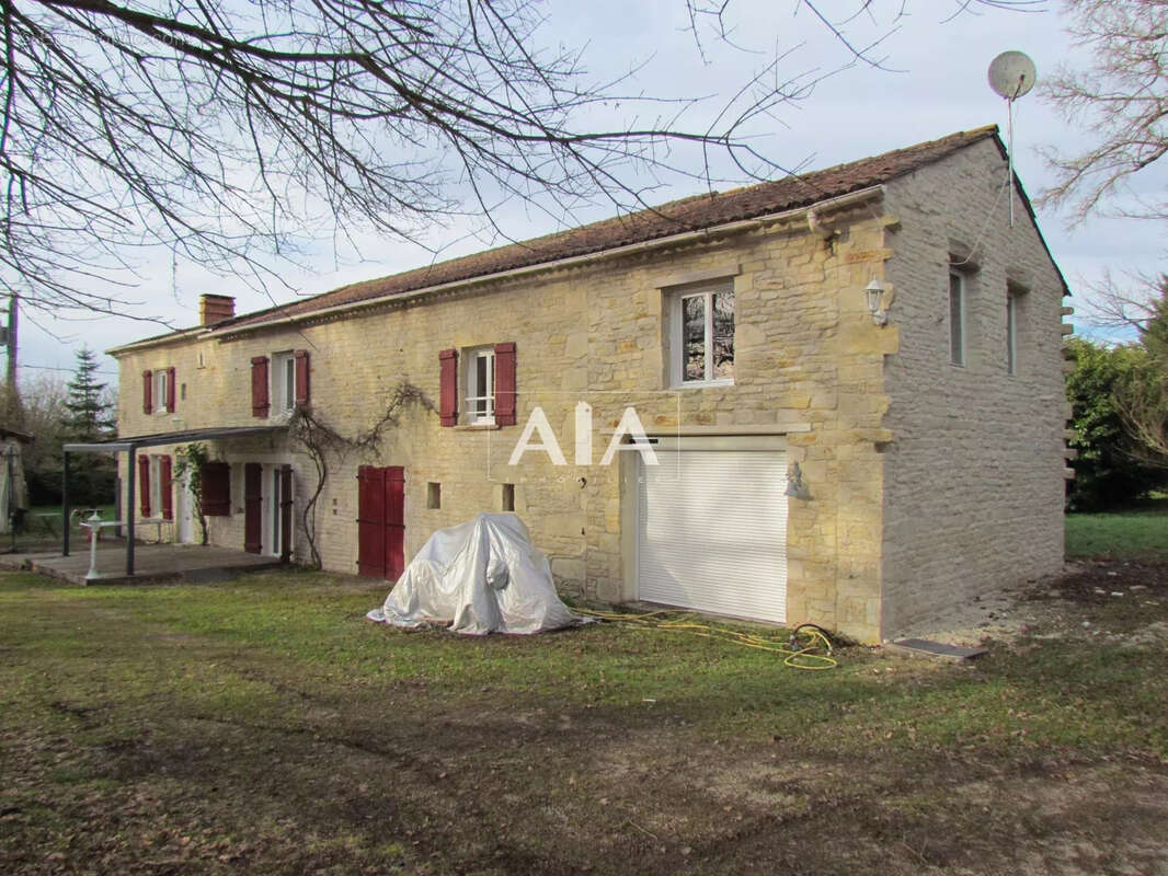 Appartement à SAINT-FRAIGNE