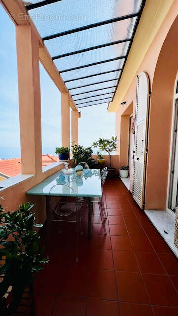 Appartement à BEAUSOLEIL