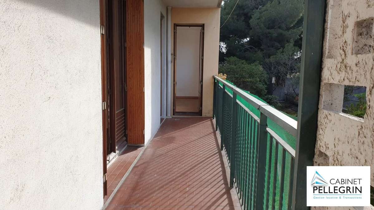 Appartement à MARSEILLE-4E