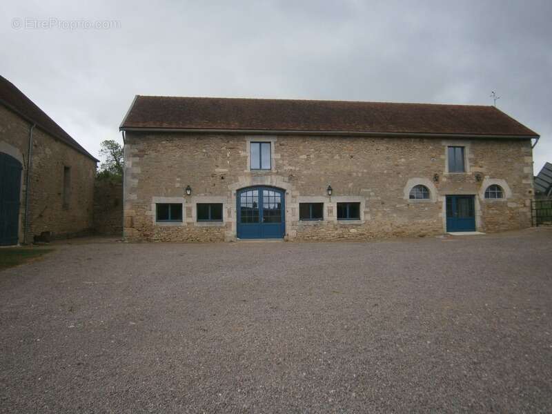 Maison à PRECY-SOUS-THIL