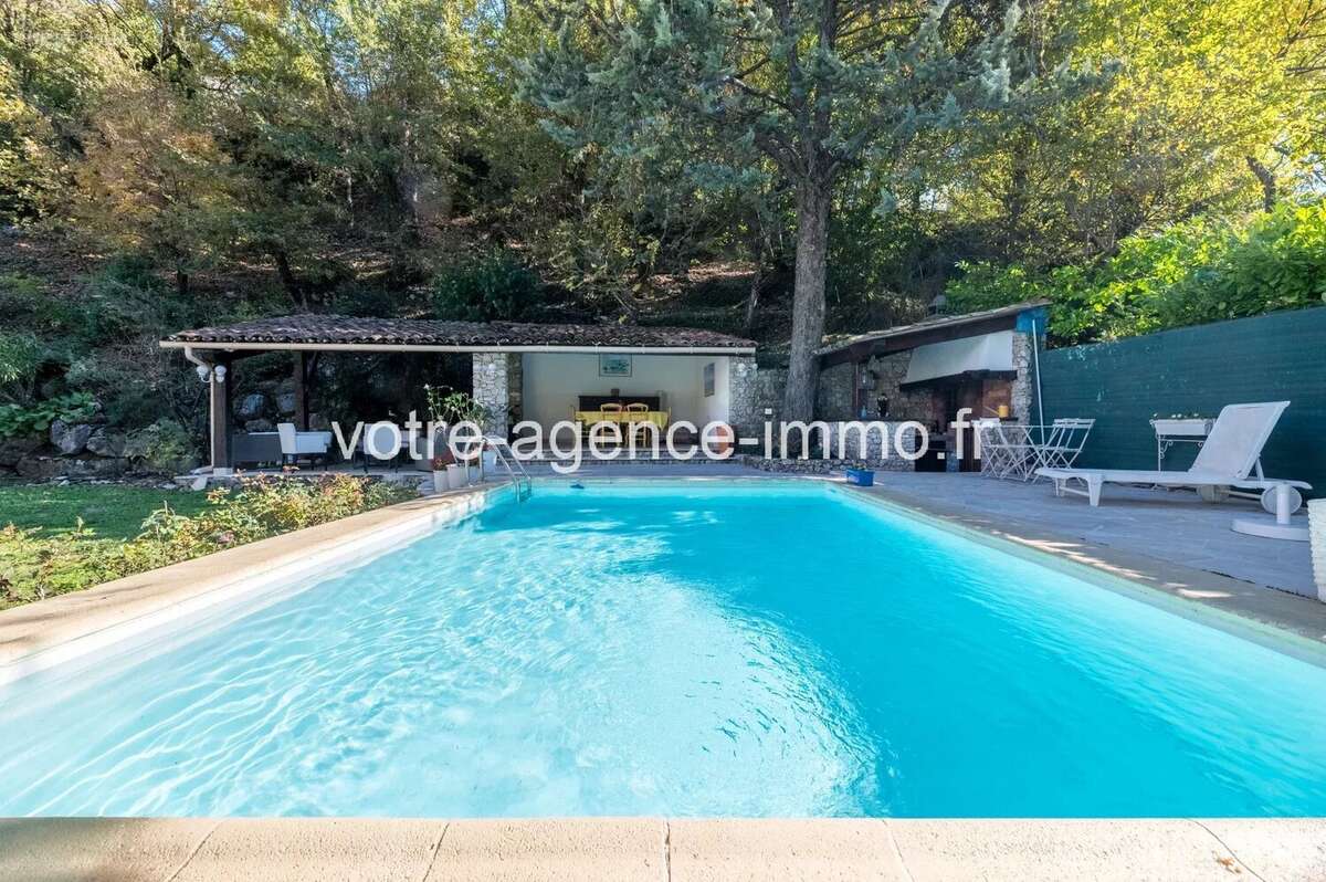 Maison à TOURRETTE-LEVENS