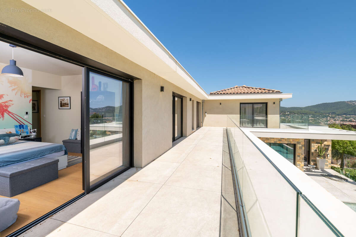 Maison à CARQUEIRANNE