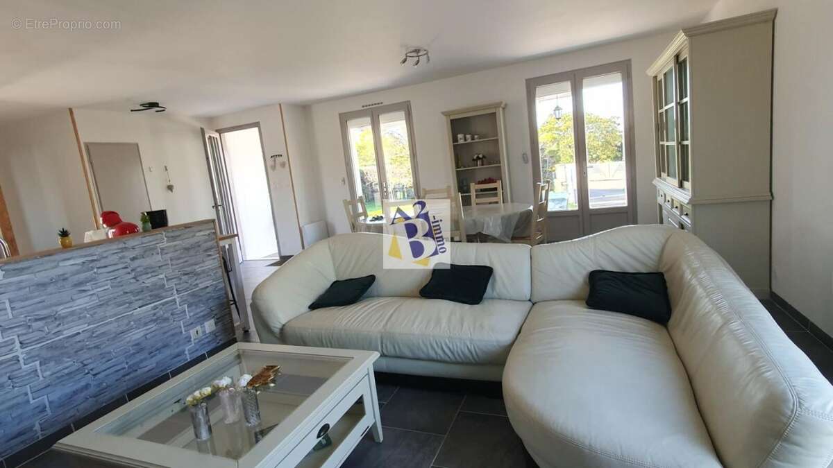 Maison à GARAT