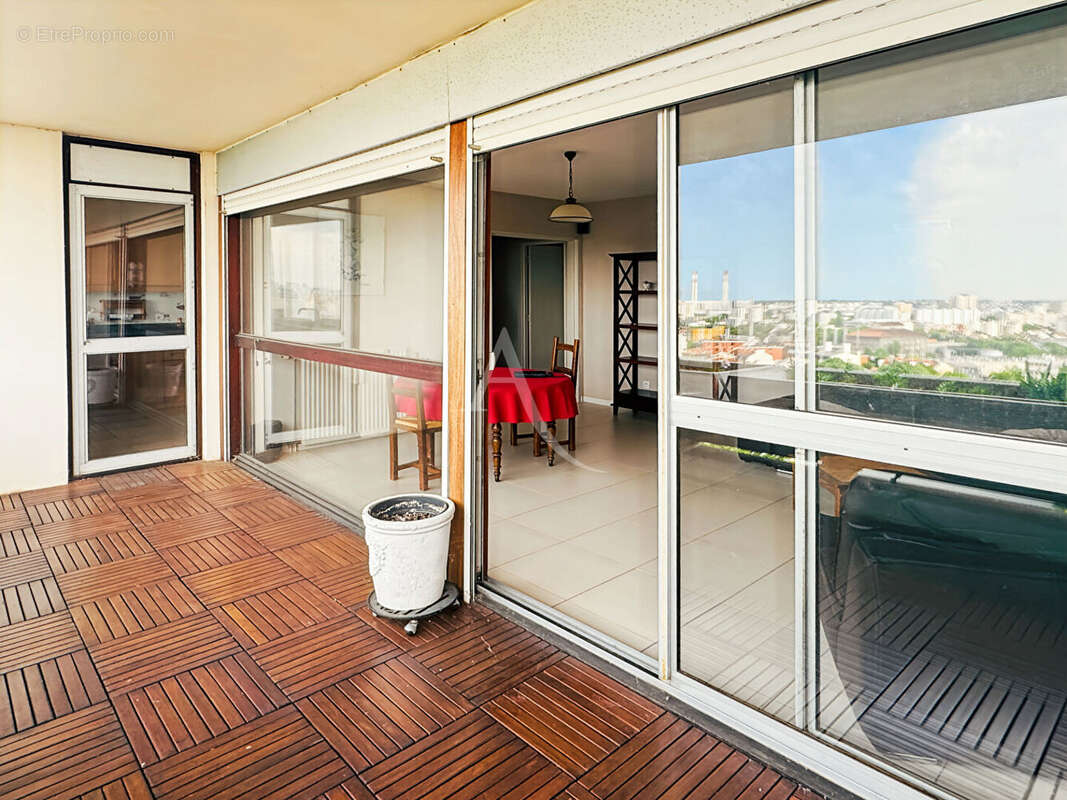 Appartement à MAISONS-ALFORT