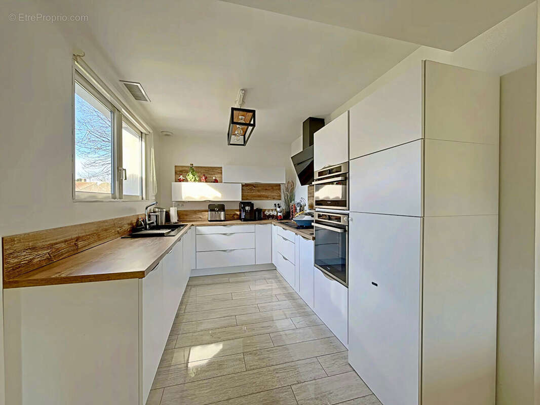 Maison à ROQUEBRUNE-SUR-ARGENS