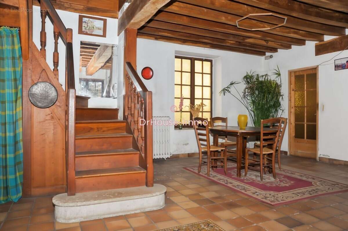 Maison à BUSSY-SAINT-GEORGES