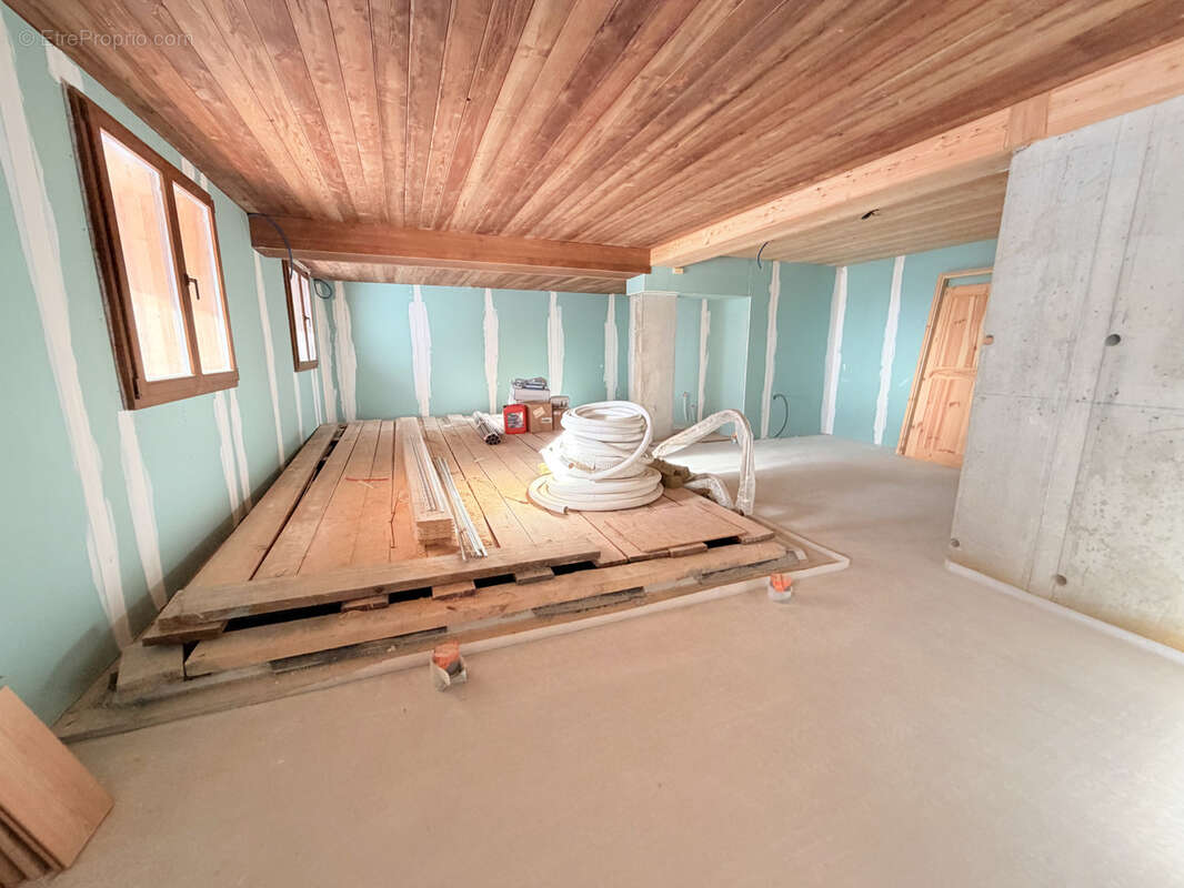 Maison à FONTCOUVERTE-LA-TOUSSUIRE