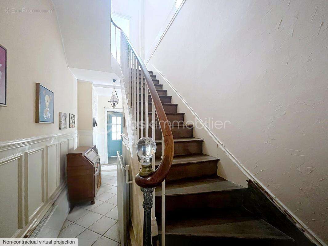 En exclusivite, maison avec garage et jardin - photo 9