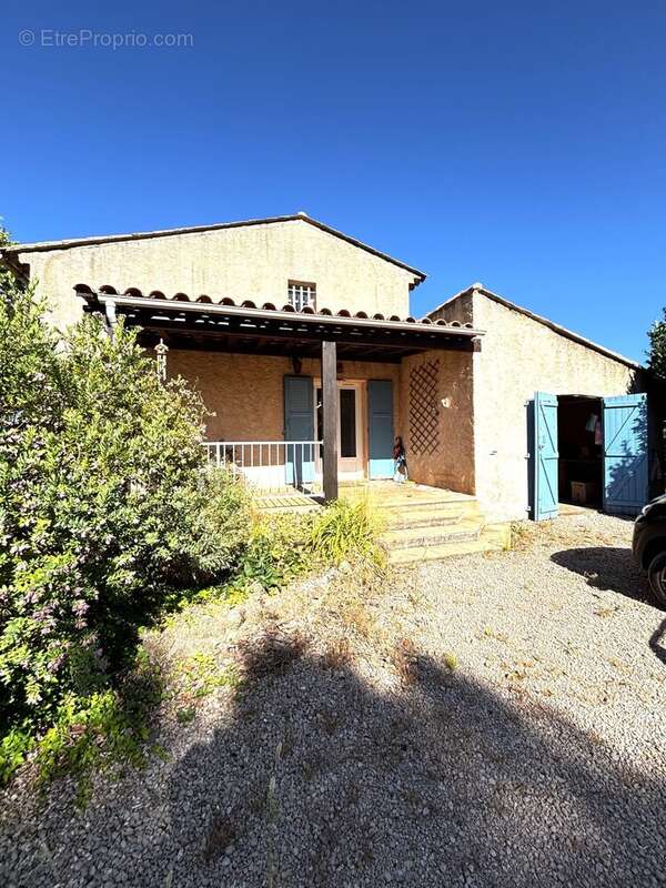 Maison à LE MUY