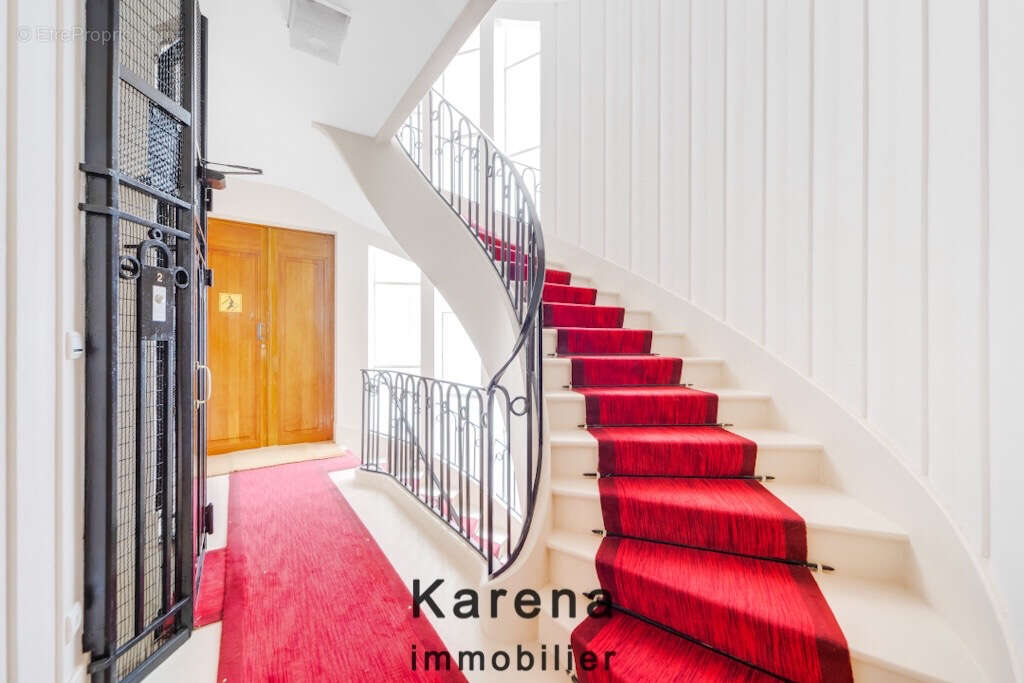Appartement à PARIS-14E