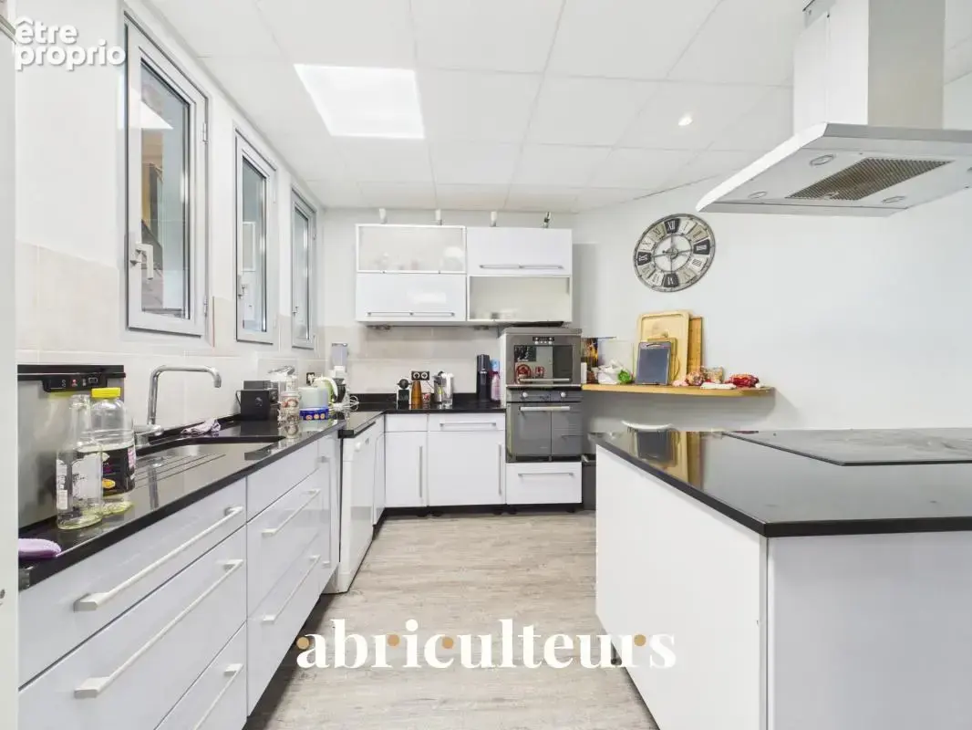 Ensemble Immobilier Rare & Polyvalent : 360 m² de Local Pro + 460 m² d'Habitation sur Terrain de + 6 000 m² en vente à TREMBLAY  - photo 17