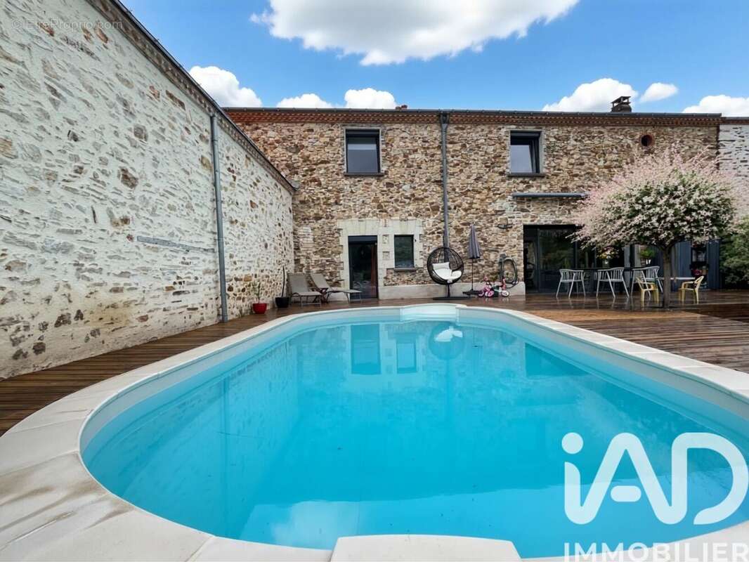 Photo 2 - Maison à BOUGUENAIS