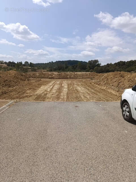 Terrain à PORTEL-DES-CORBIERES
