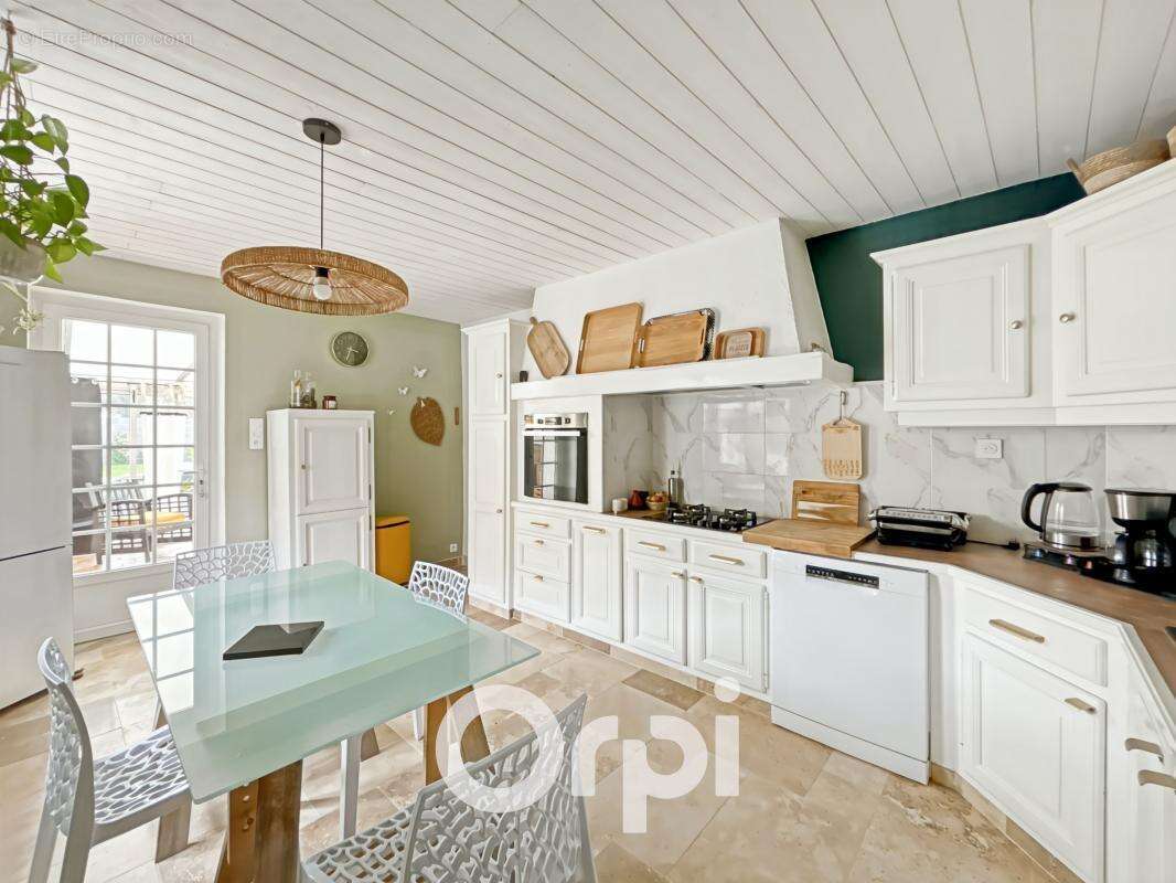 Maison à SAINTE-GEMME-LA-PLAINE