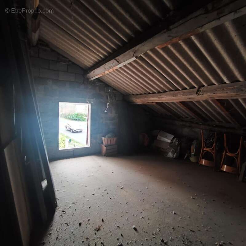 Maison à LA BATIE-MONTGASCON