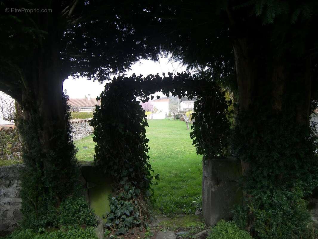 Maison à ARPAJON-SUR-CERE