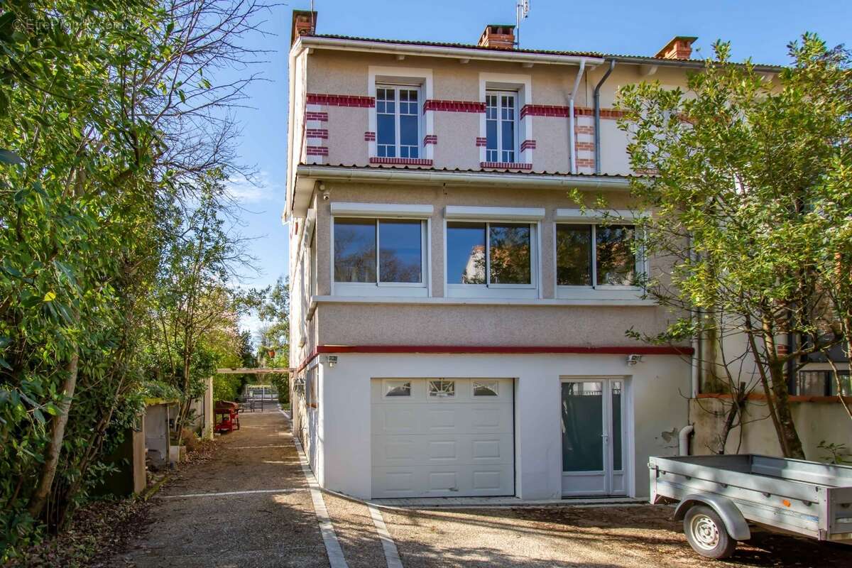 Royan - villa année 30 a deux pas de pontaillac - photo 13