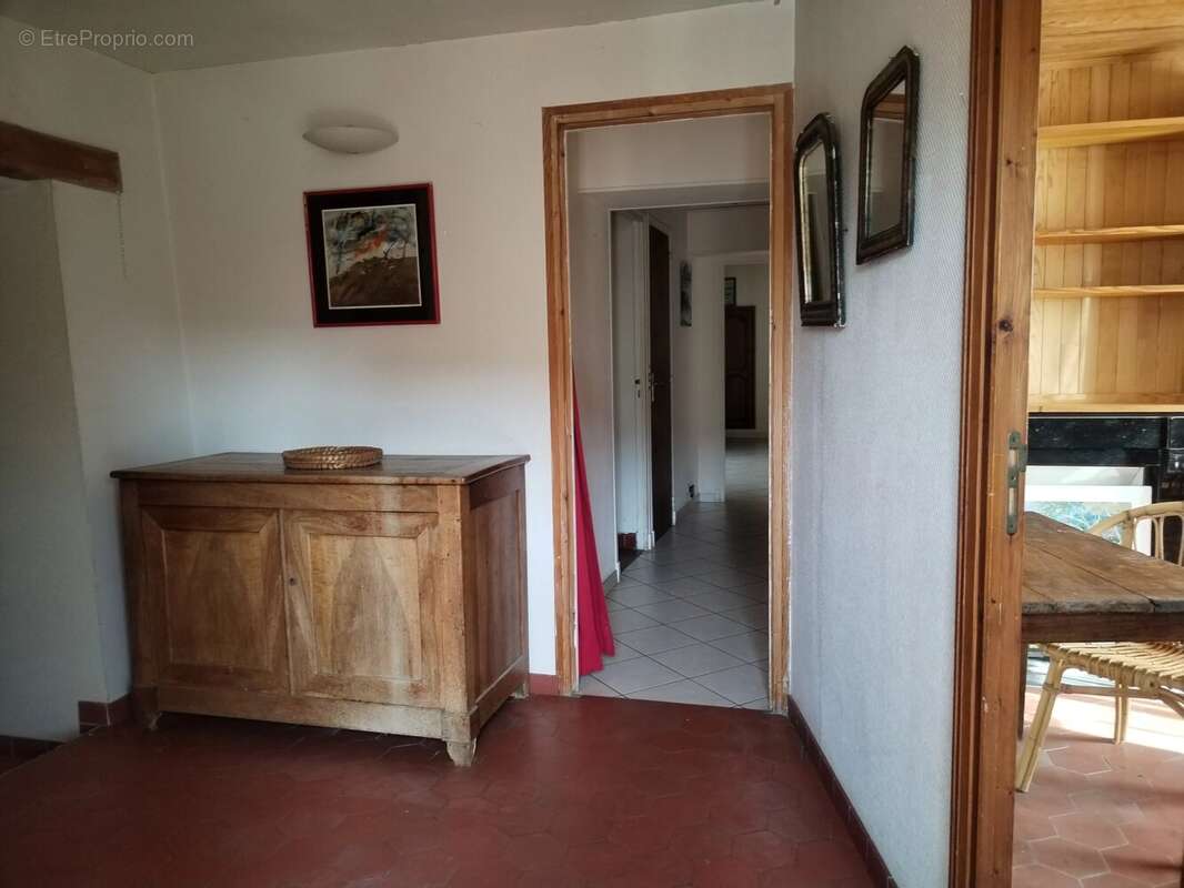 Maison familiale à rénover – 120 m² – terrain 866 m² - photo 8