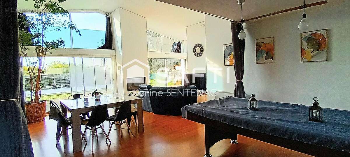 Photo 6 - Commerce à LOUDUN