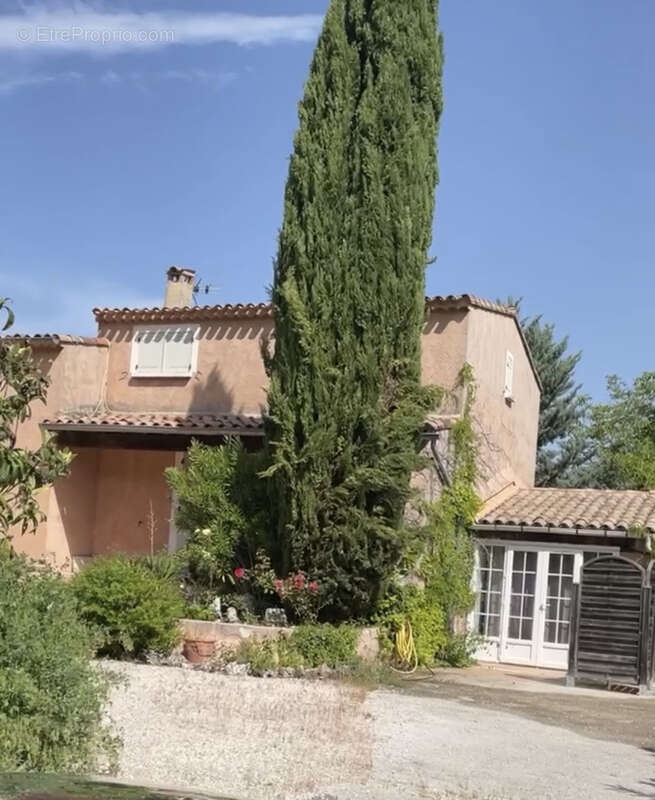 Maison à MAZAUGUES