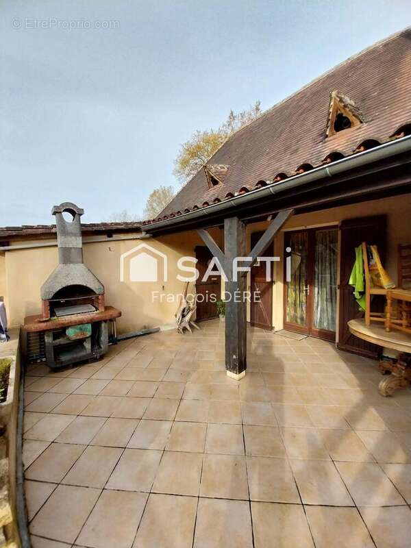 Photo 2 - Maison à LE BUISSON-DE-CADOUIN