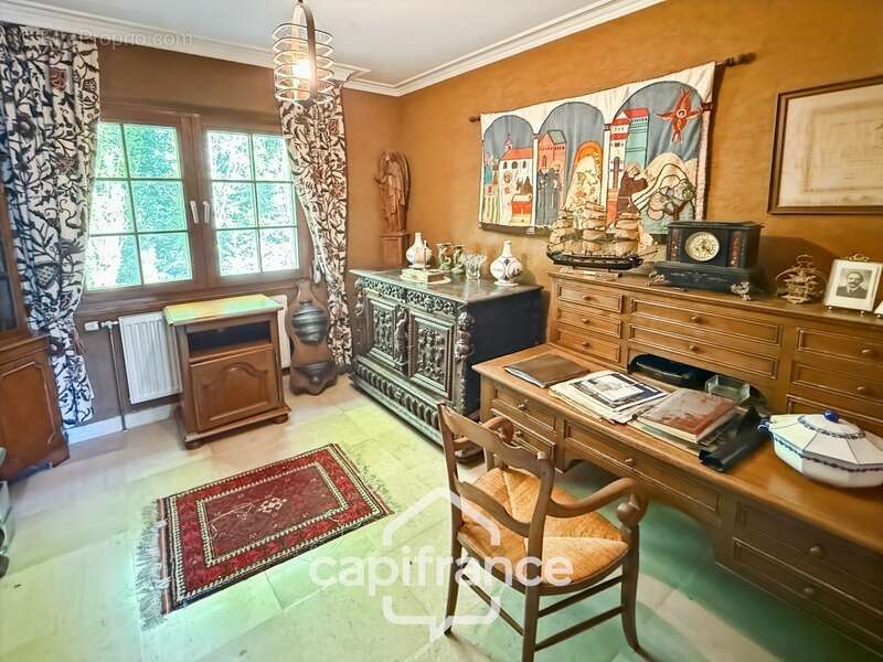 Maison de caractère style manoir – 258 m² – Parc arboré – Allée privative – Fort potentiel - photo 12