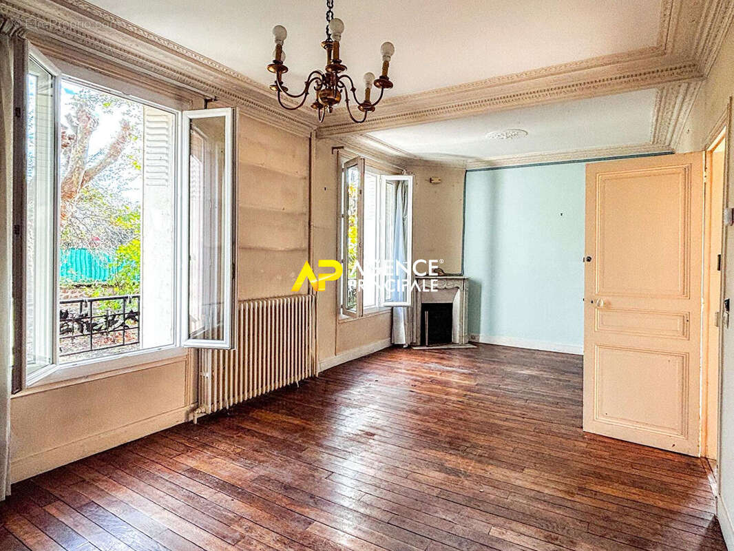 Maison à SARTROUVILLE