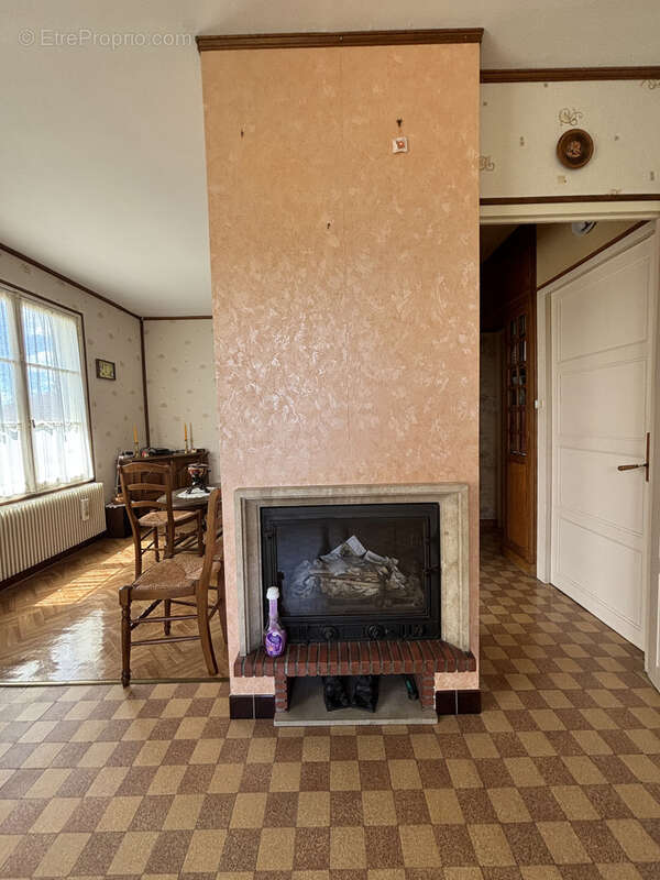 Maison à LEUGLAY