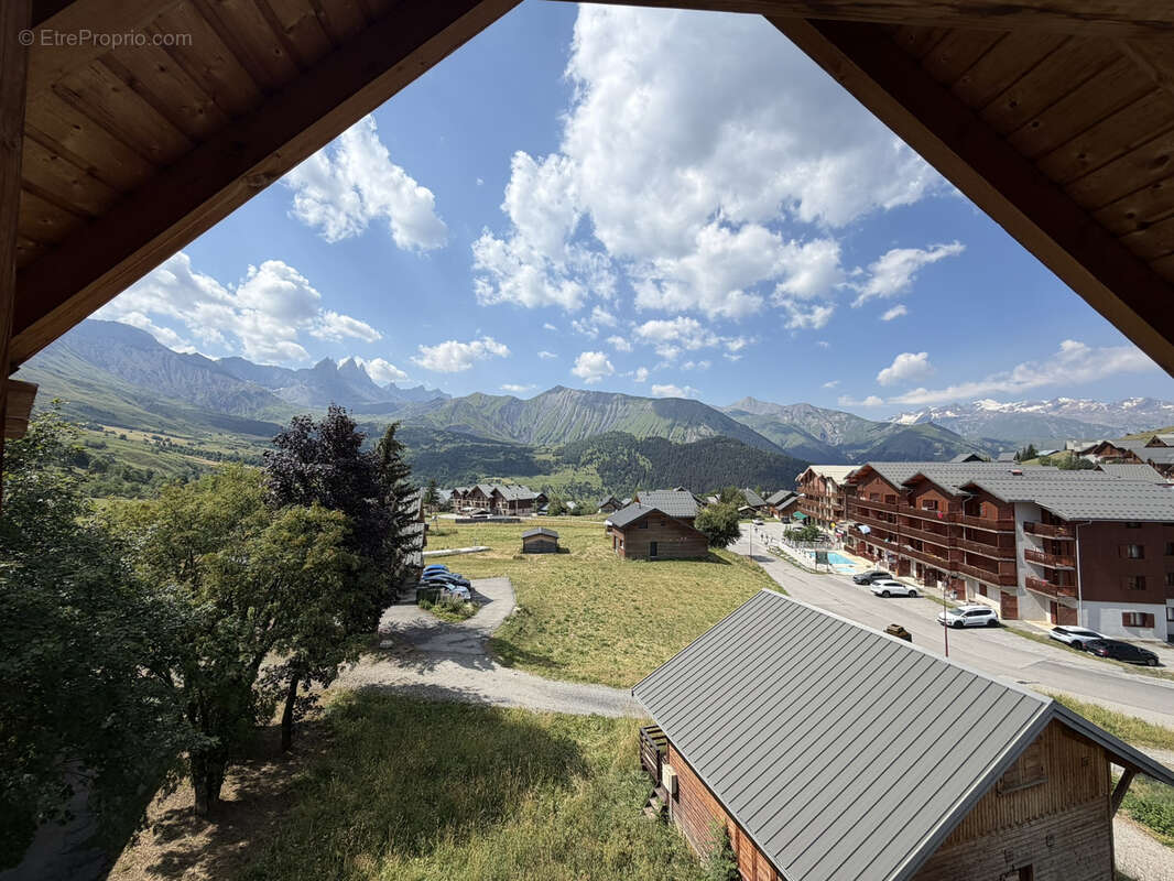 Emplacement idéal pour ce chalet au pied des pistes de ski ! - photo 25