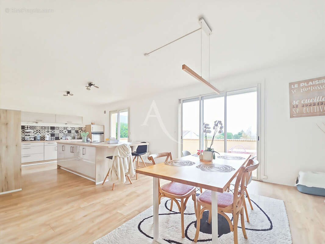 Maison à MOUSSEAUX-SUR-SEINE