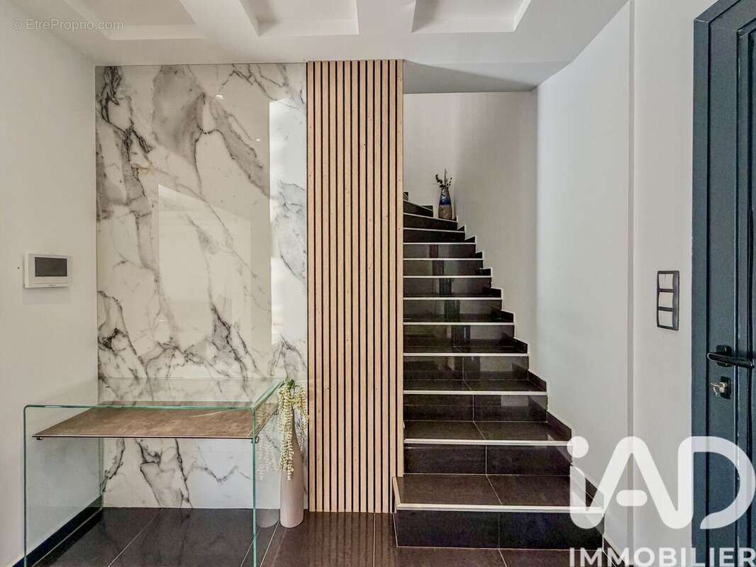 Photo 7 - Maison à ROQUEBRUNE-SUR-ARGENS