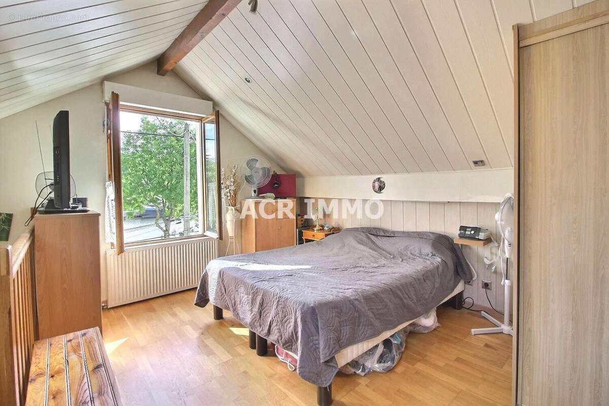 Maison à MAURECOURT