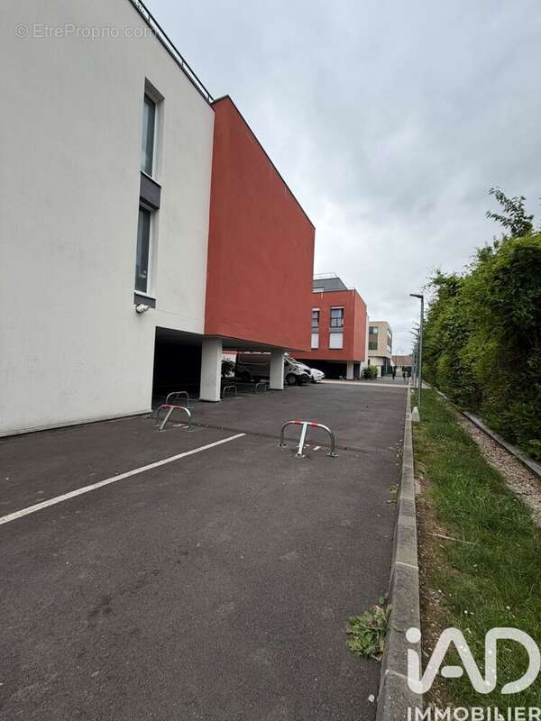 Photo 6 - Parking à PONTAULT-COMBAULT