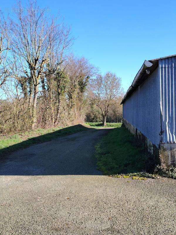 Parking à PLOREC-SUR-ARGUENON