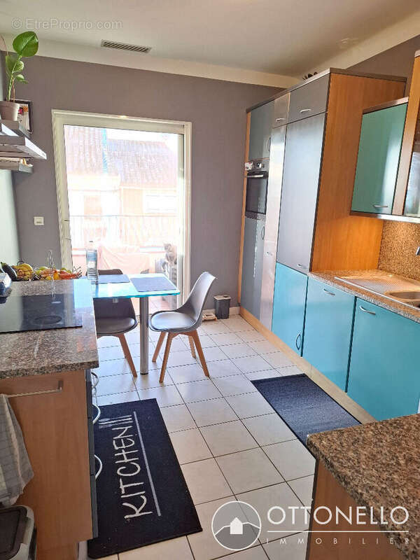 Appartement à PUGET-SUR-ARGENS