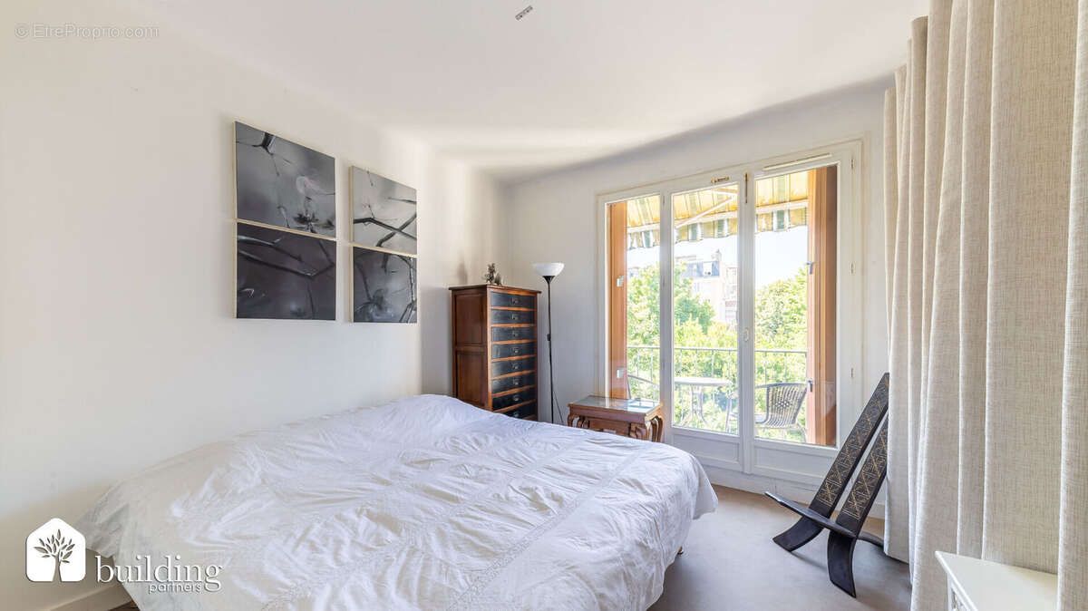 Dernier étage - 83.62m² - 3 chambres - balcon filant - photo 7