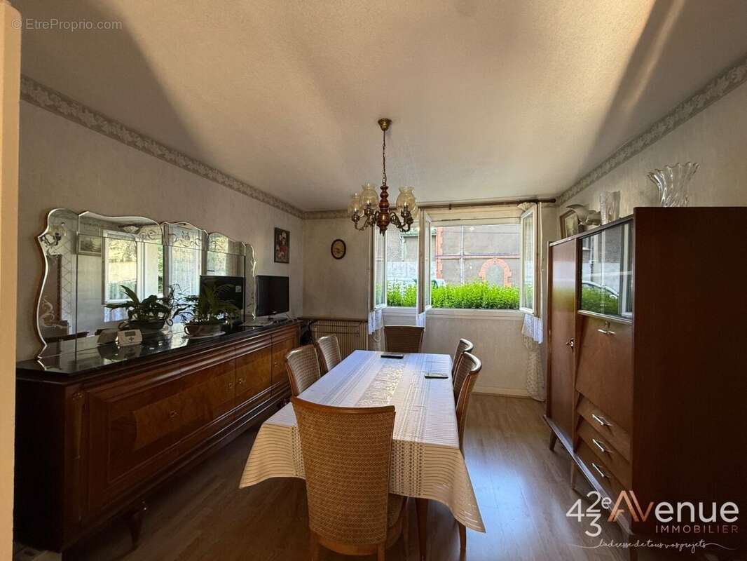 Appartement à SAINT-ETIENNE